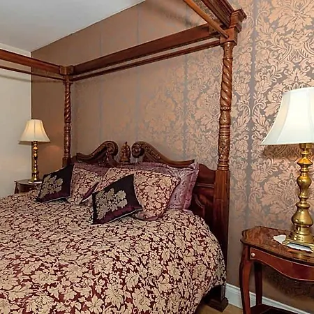 The Dales 4*